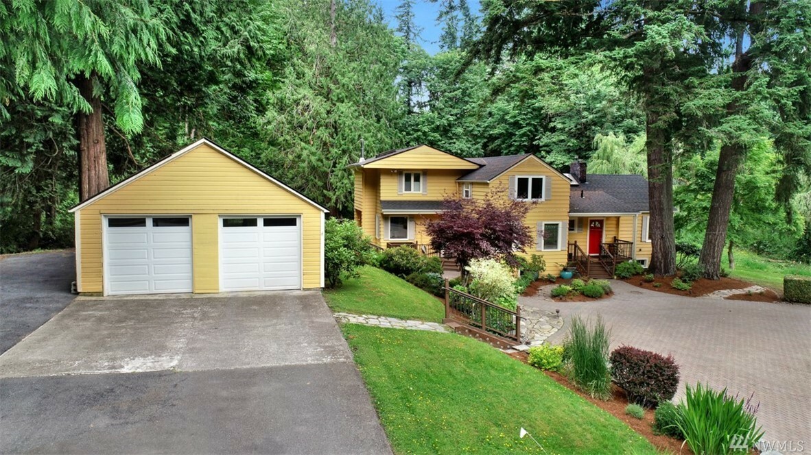 Property Photo:  16327 76th Ave NE  WA 98028 