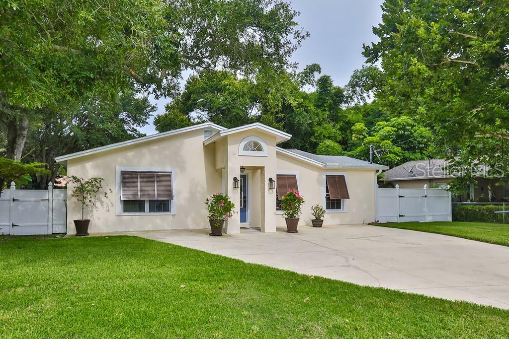 Property Photo:  6713 S Dauphin Avenue  FL 33611 