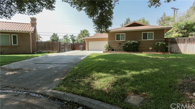 Property Photo:  1379 Mulberry Street  CA 92501 