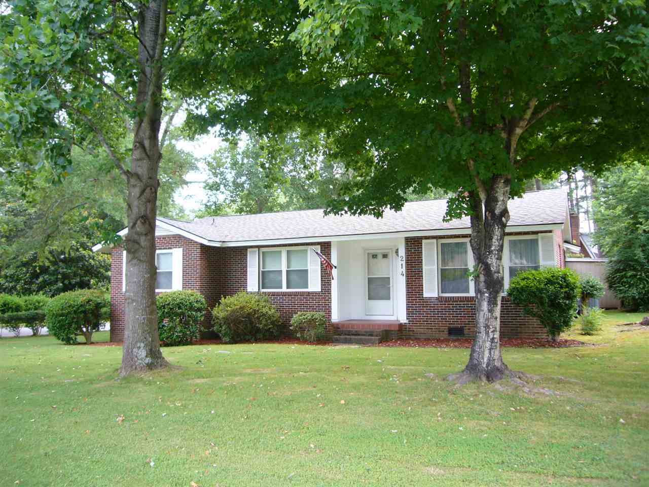 Property Photo:  214 Fernwood Drive  SC 29307 