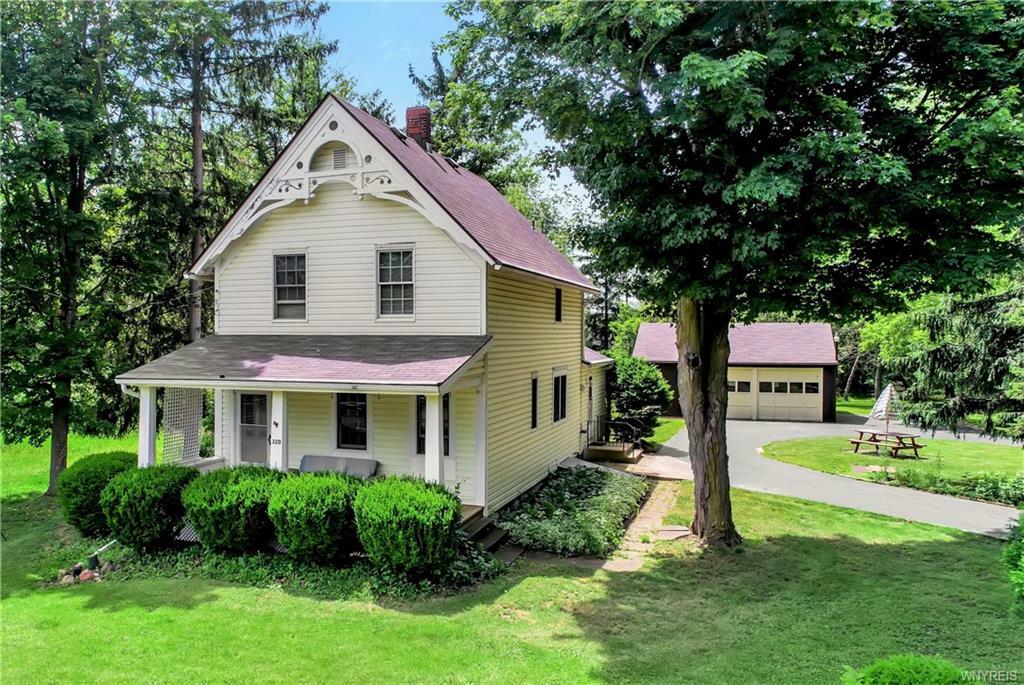 Property Photo: 320 Northrup Road NY 14059