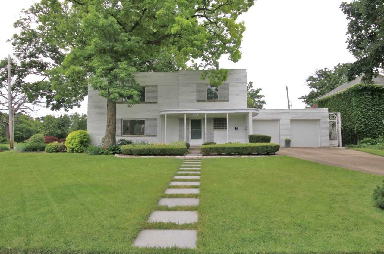 Property Photo:  100 W Crestwood  IL 61614 