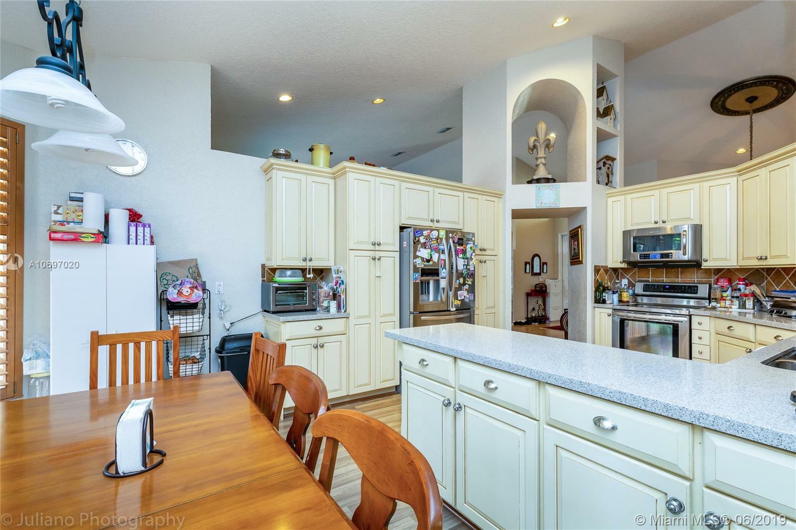 Property Photo:  3420 Washington Ln  FL 33026 