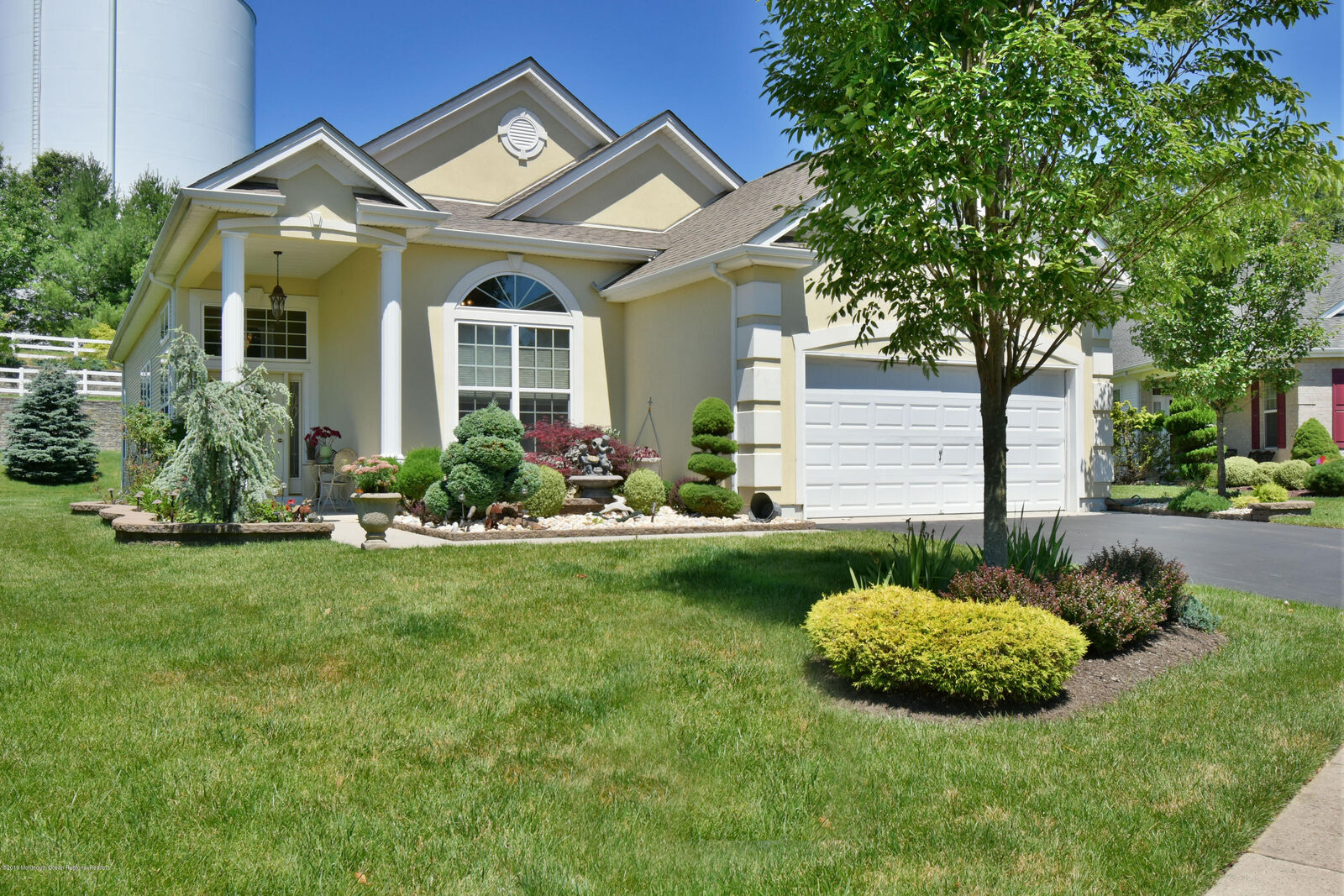 Property Photo: 21 Exton Way NJ 08527