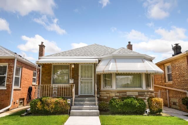 Property Photo:  3515 N Orange Avenue  IL 60634 