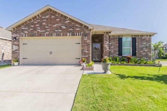 Photo de la propriété:  2441 Barzona Drive  TX 76131 