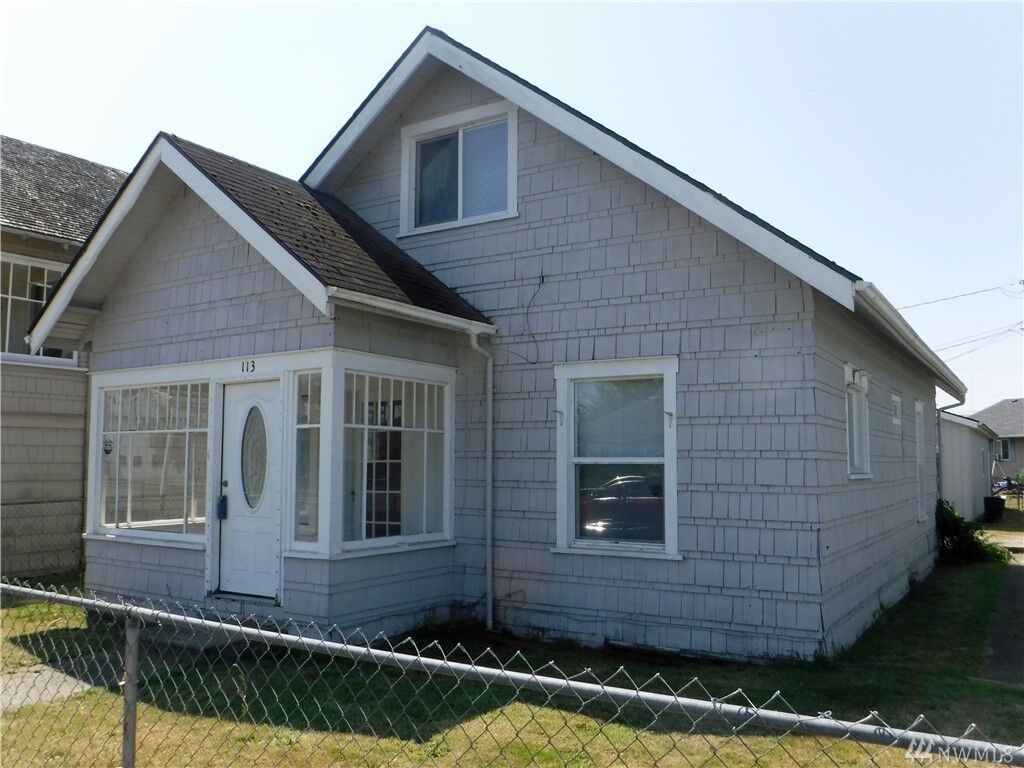 Property Photo:  113 S West Blvd  WA 98520 