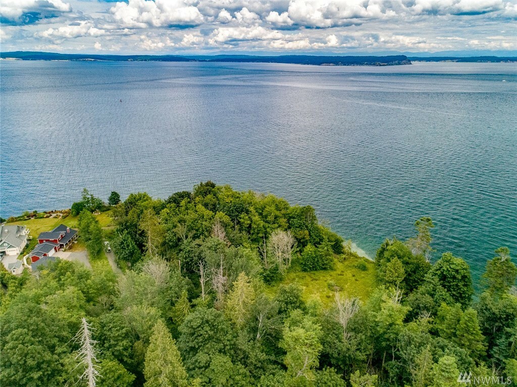 Property Photo:  1 Foulweather Bluff Rd NE  WA 98340 