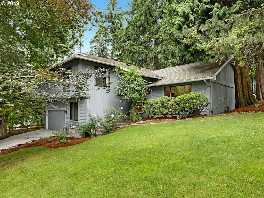 Property Photo:  10640 NW Lost Park Dr  OR 97229 