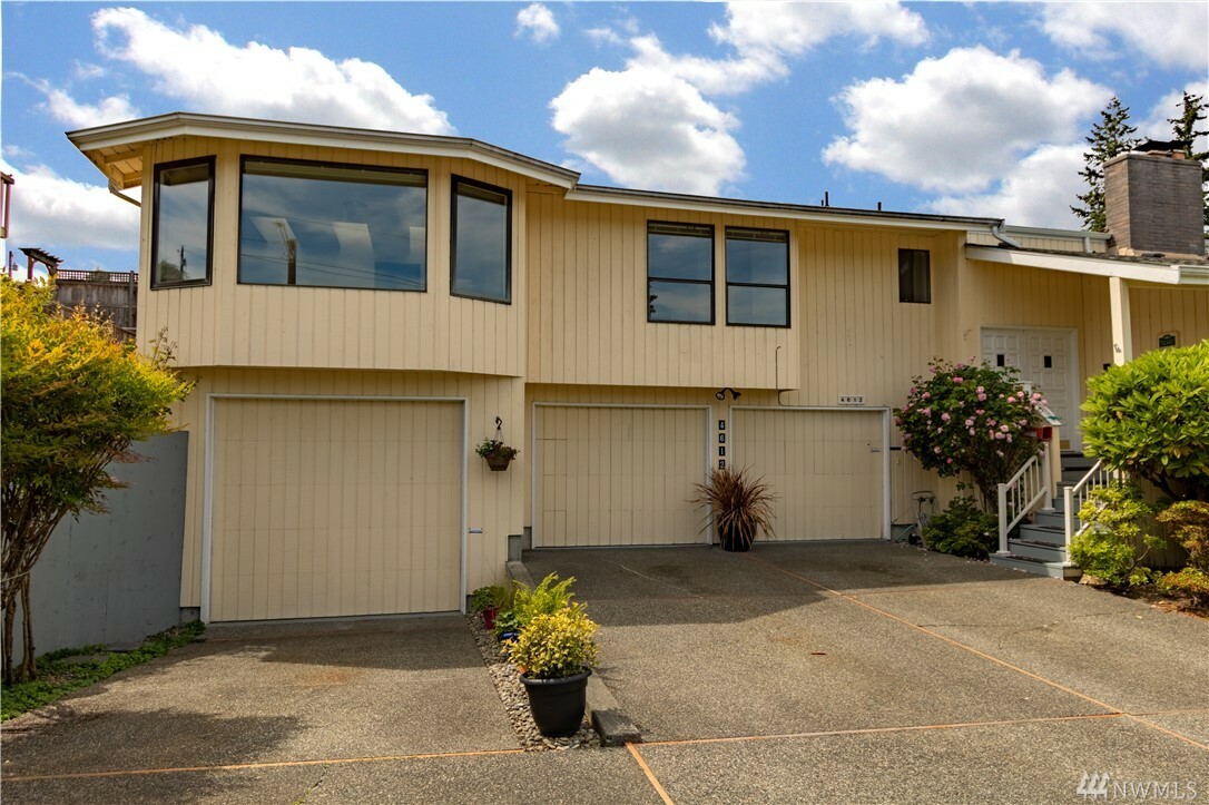 Property Photo:  4612 Darlington Lane  WA 98203 