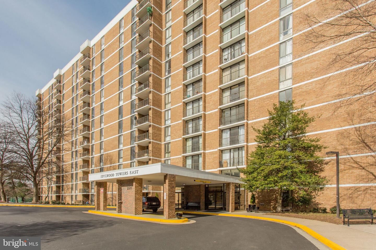 Property Photo:  2311 Pimmit Drive 112  VA 22043 