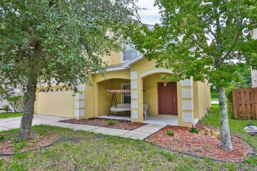 Property Photo:  12019 Citrus Leaf Drive  FL 33534 