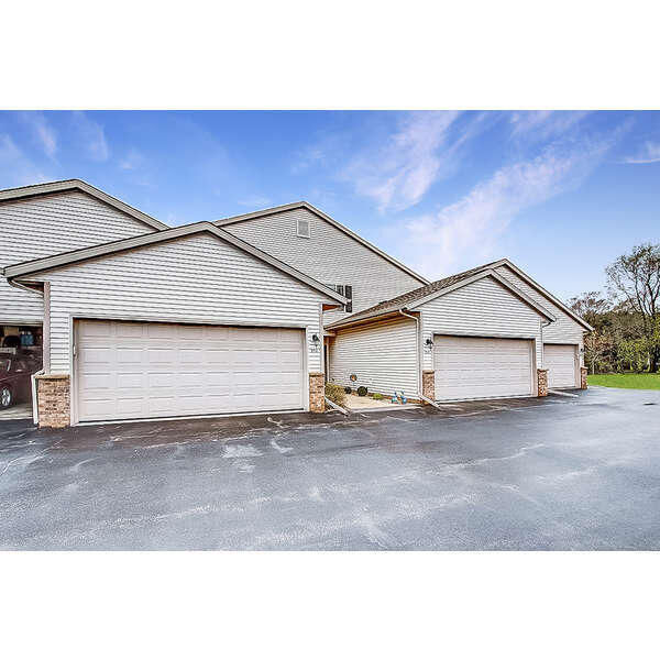 Property Photo: 993 Spring Ct WI 53095