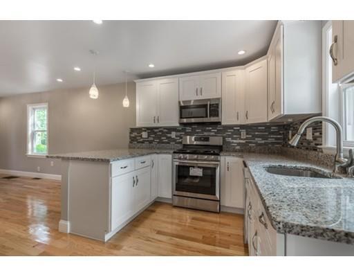 Property Photo: 7 Carter Place 7 MA 01801