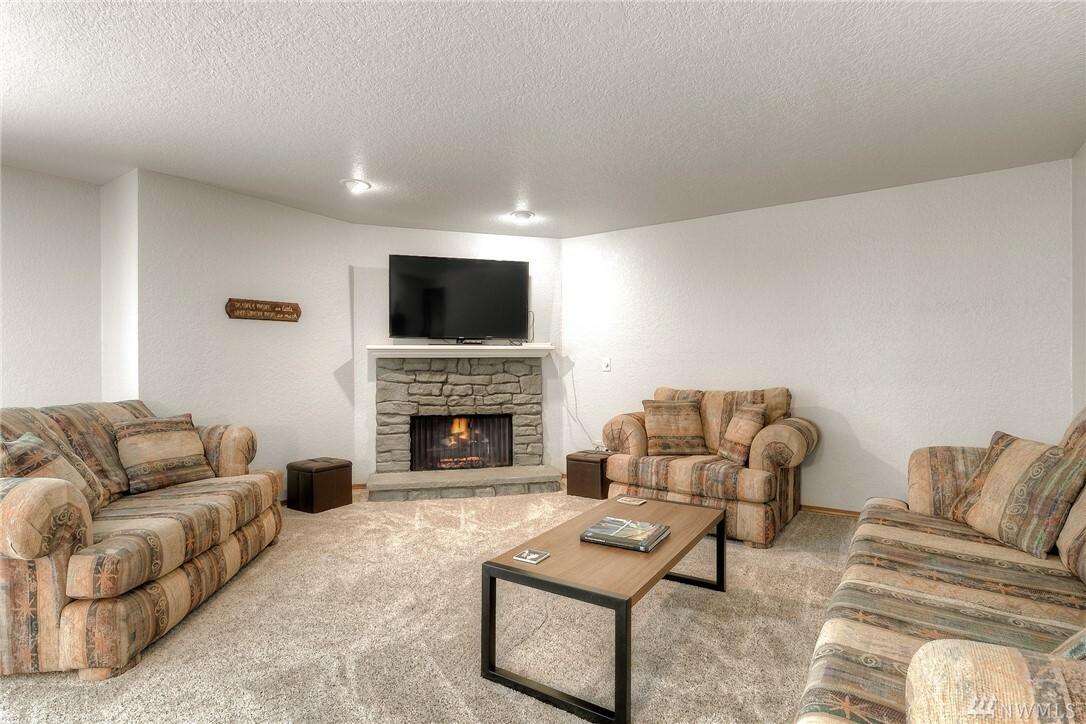 Property Photo: 15416 40th Ave W 30 WA 98087