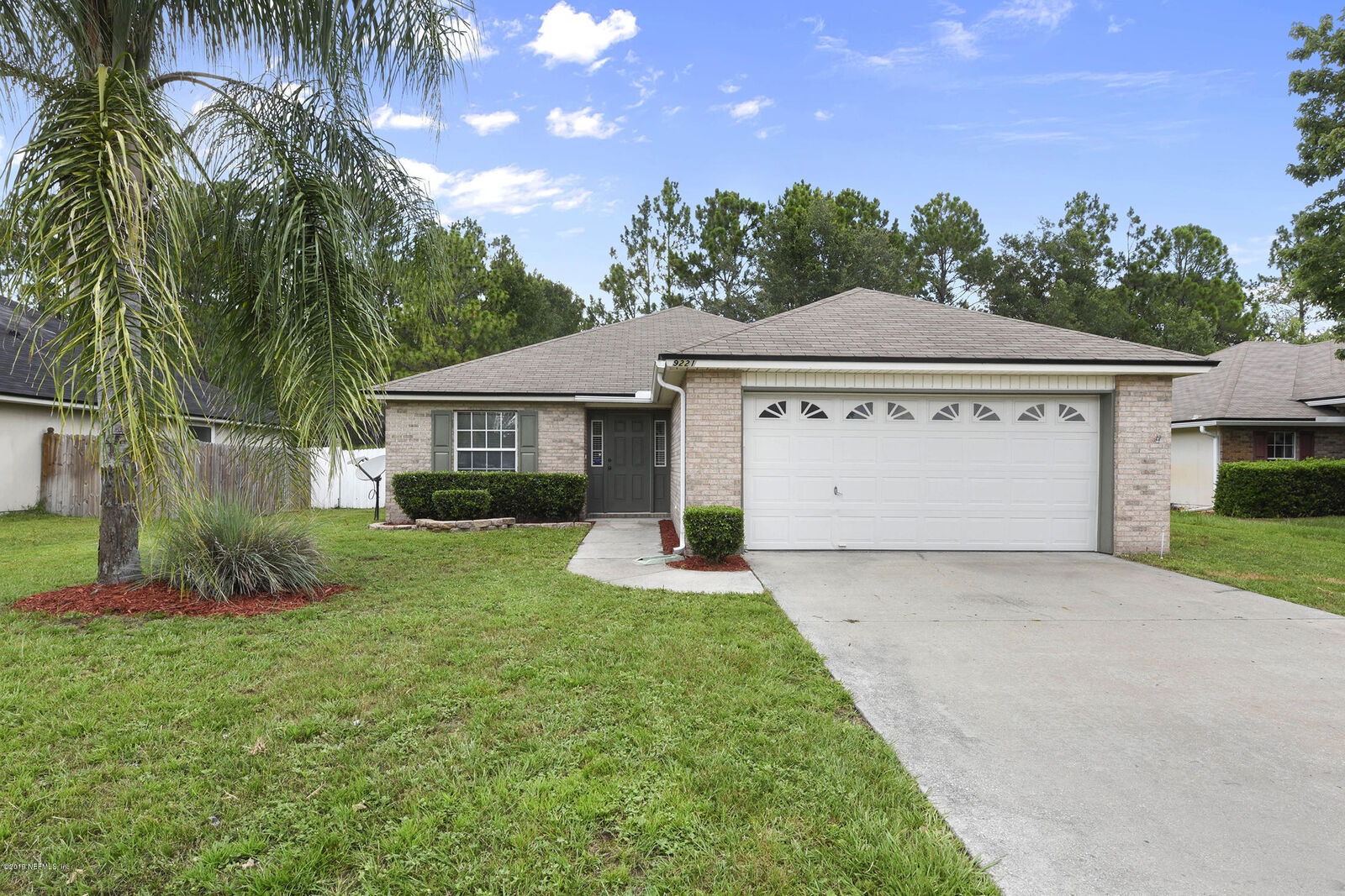 Property Photo: 9221 Hawks Run Lane FL 32222
