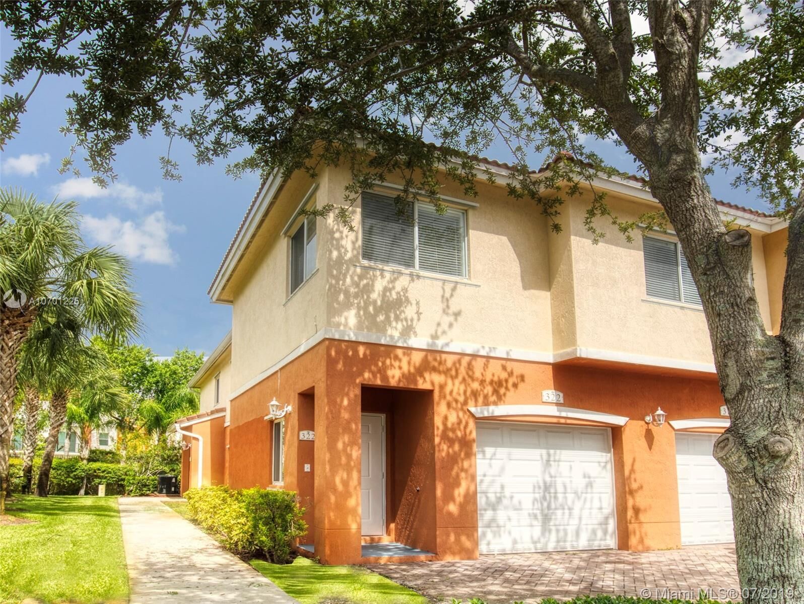Property Photo: 3335 Palomino Dr 322-3 FL 33024