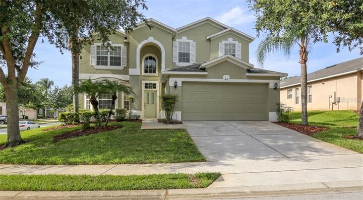 Property Photo:  913 Henley Circle  FL 33896 