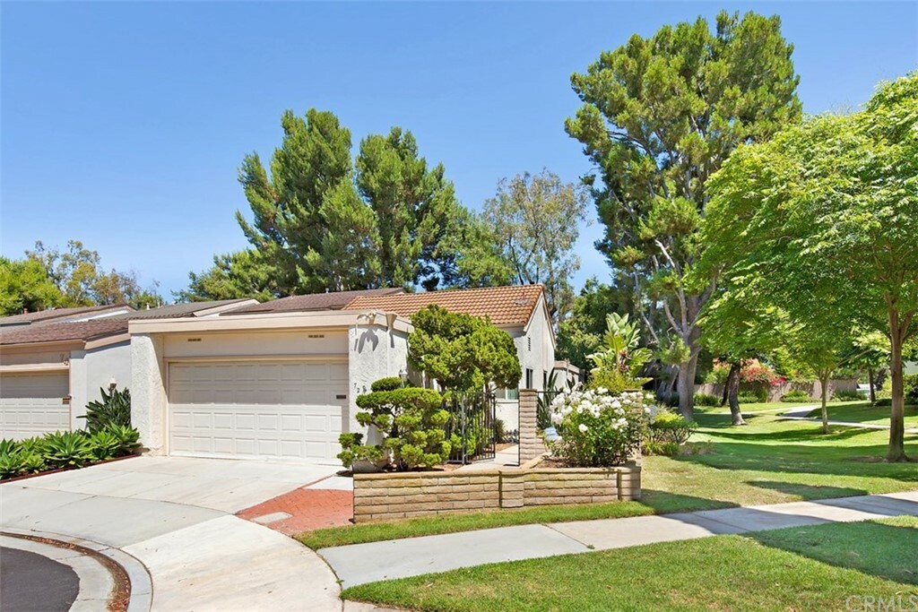 Property Photo:  72 Sequoia Tree Lane  CA 92612 