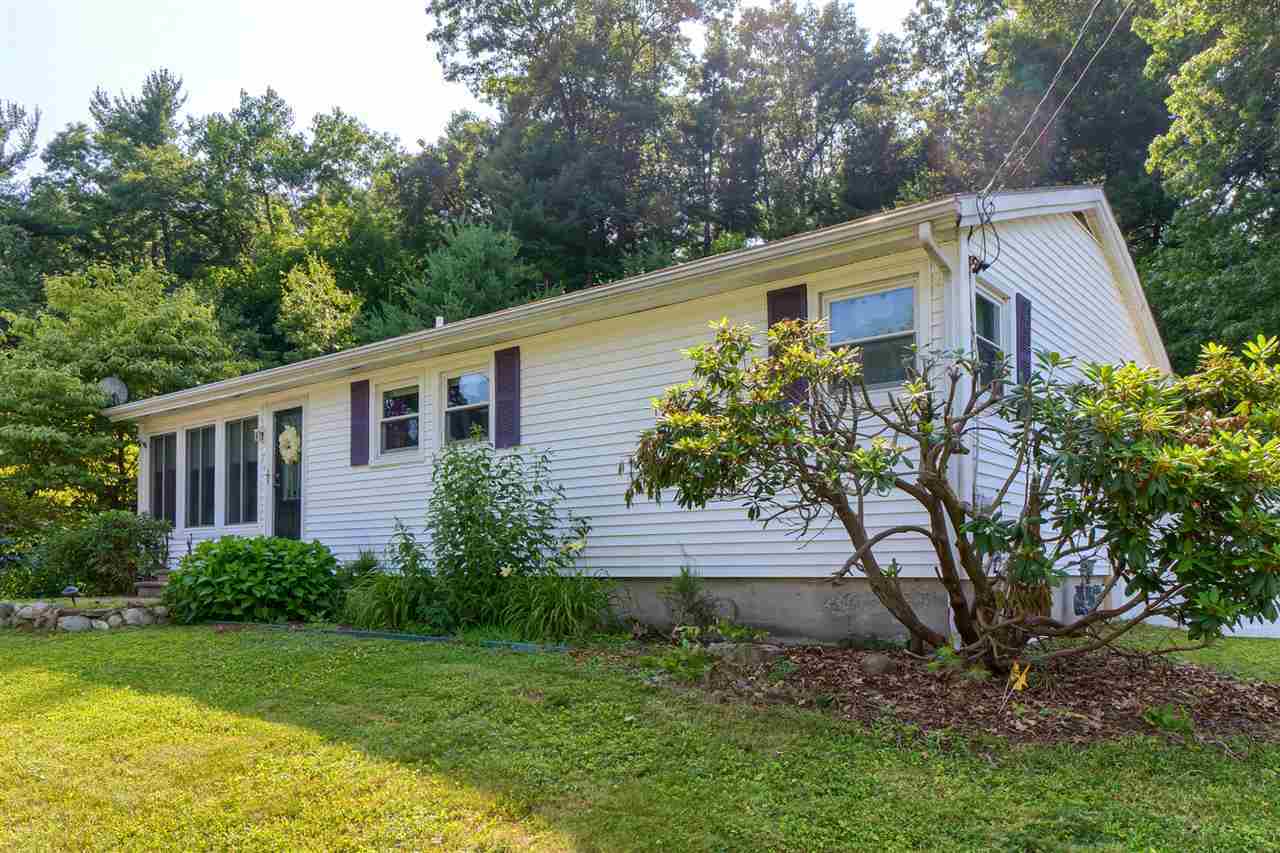 Property Photo:  7 Shady Lane  NH 03062-2327 