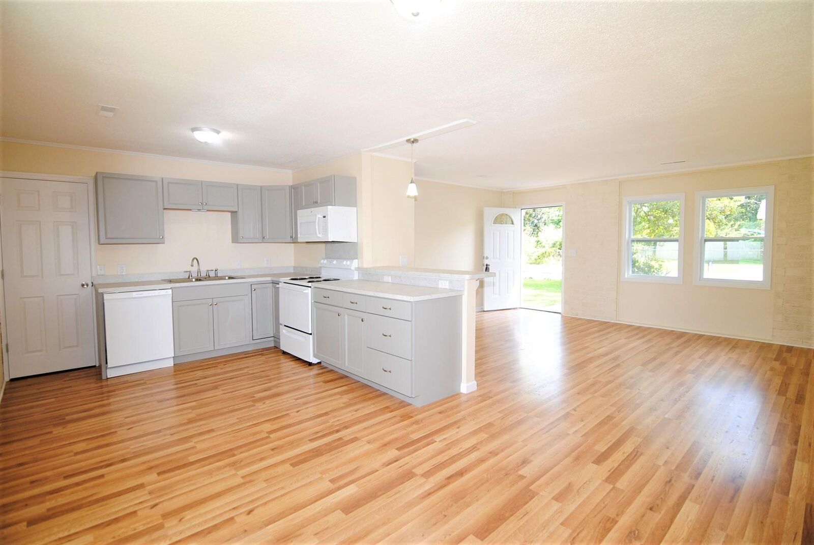Property Photo: 115 President Circle SC 29461