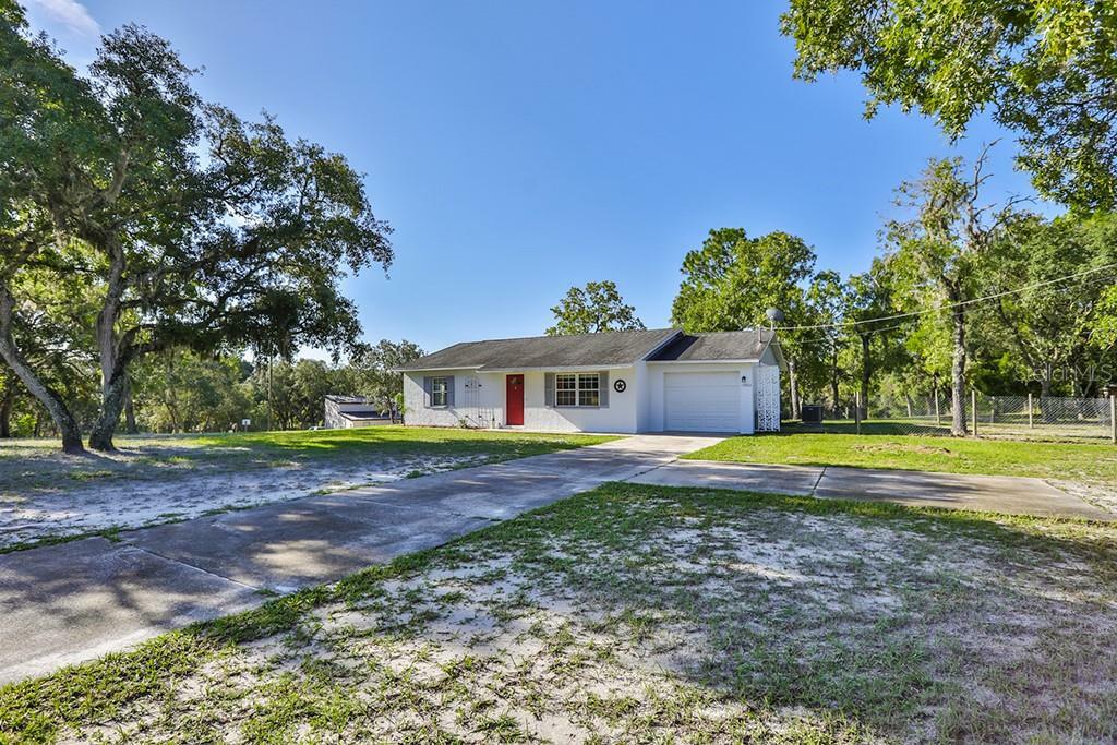 Property Photo:  15800 Gifford Lane  FL 34610 