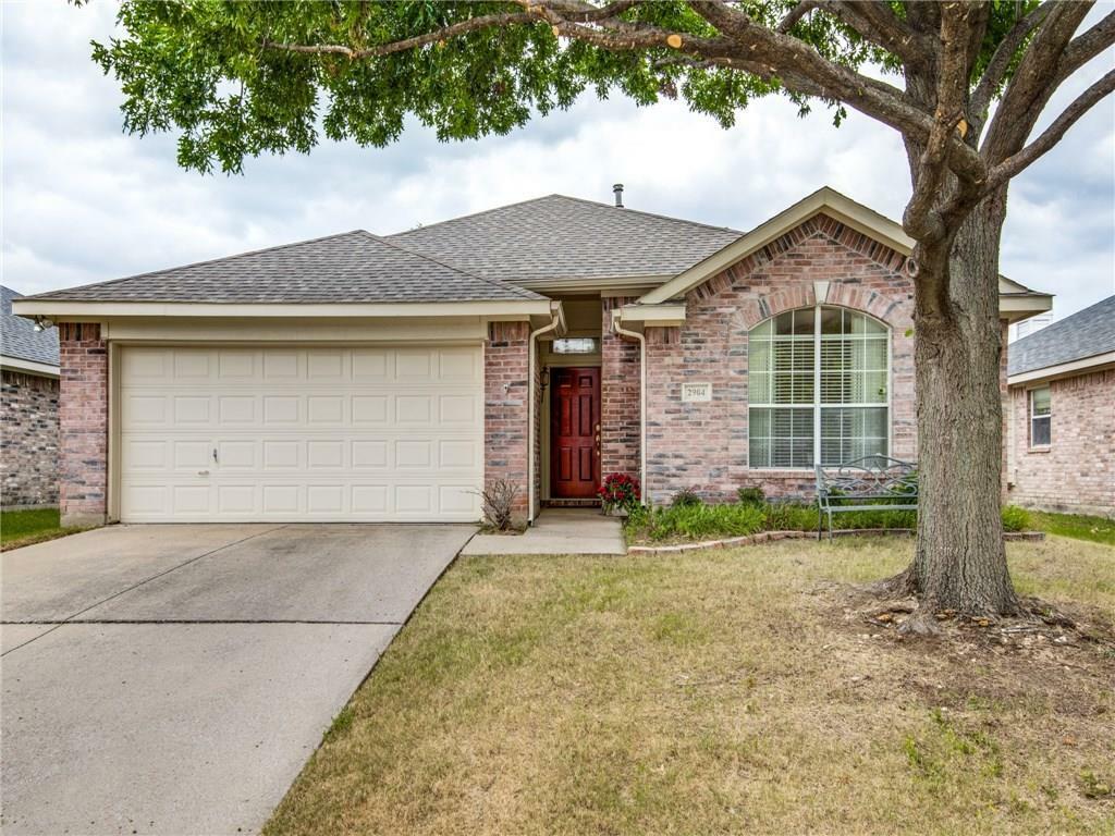 Property Photo:  2904 Hawthorne Lane  TX 75071 