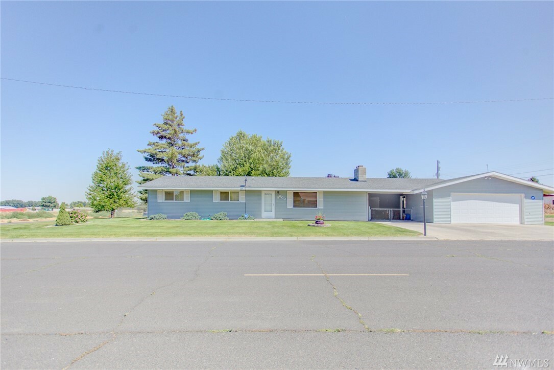 300 S Spruce Ave  Warden WA 98857 photo