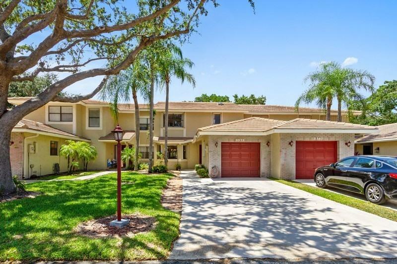 Property Photo:  3373 Lake Shore Drive  FL 33442 