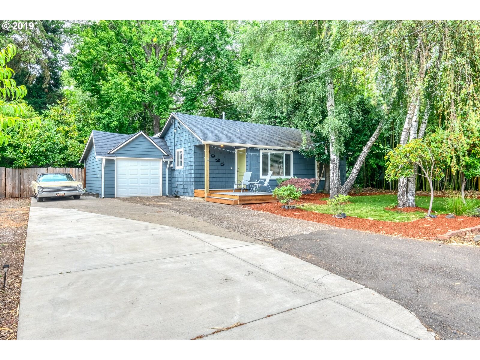Property Photo:  4925 Fillmore St  OR 97303 
