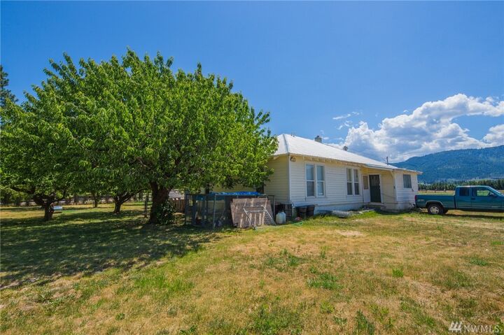 Property Photo:  91 Upper Peoh Pt Rd  WA 98922 