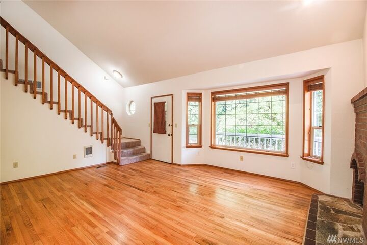 Property Photo: 7478 Van Decar Rd SE WA 98367