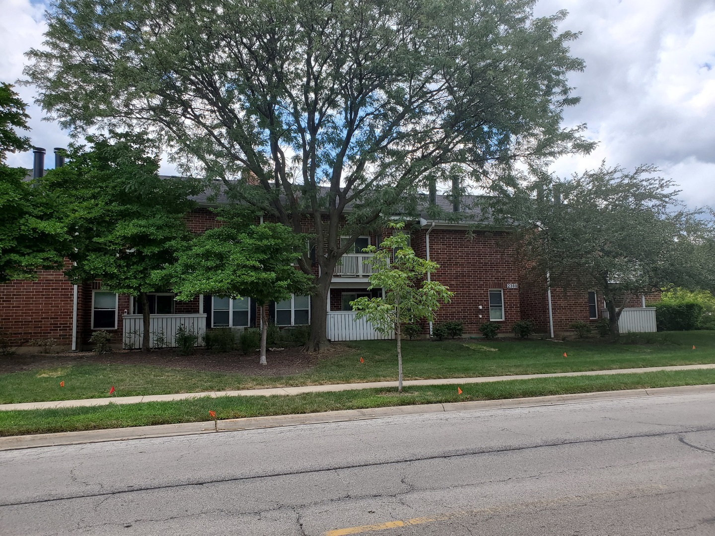 Property Photo:  2388 S Goebbert Road 1039  IL 60005 