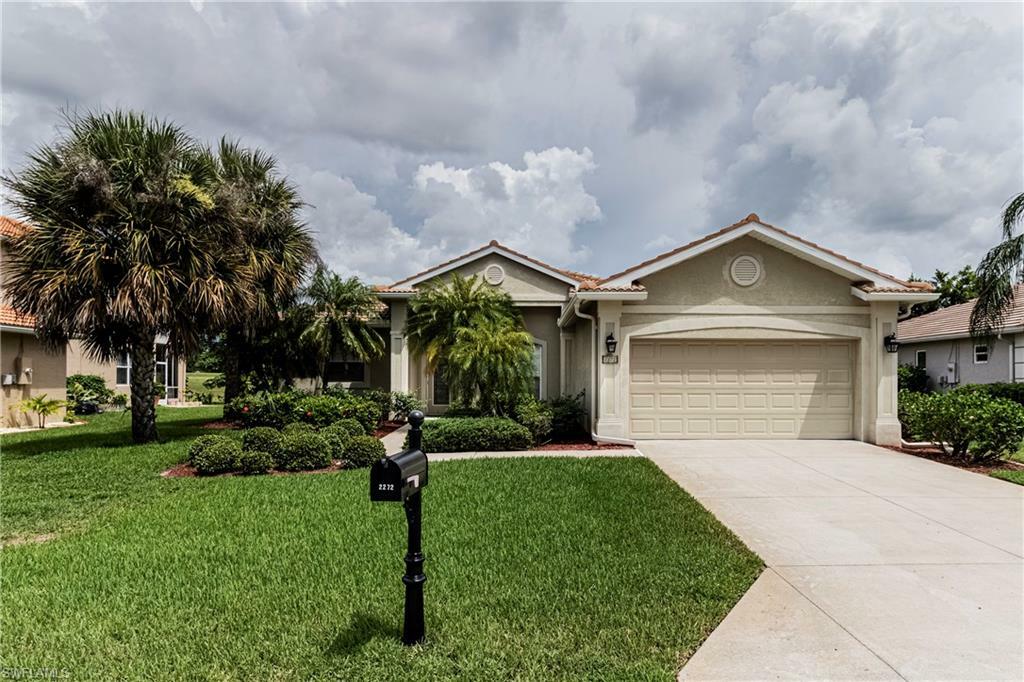 Property Photo: 2272 Hampstead Court FL 33973
