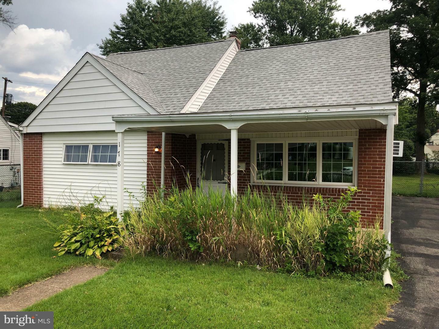 Property Photo: 178 Oxford Circle PA 19403