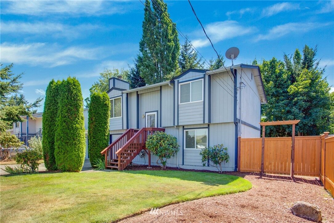 Property Photo: 1424 S 95th Street WA 98444