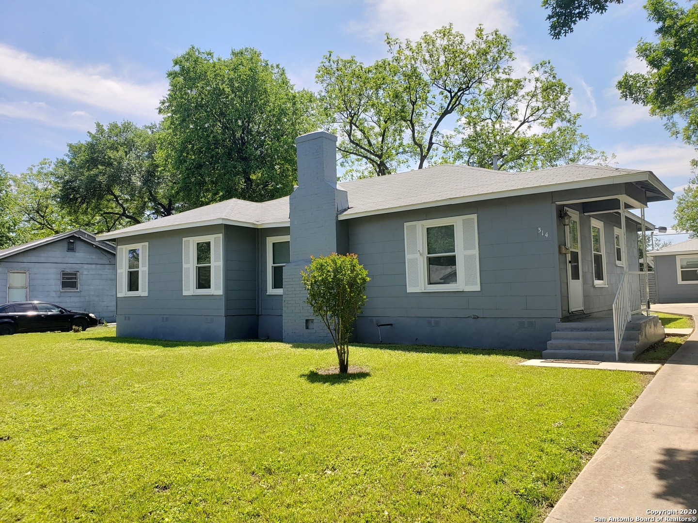 Property Photo: 314 Seeling Blvd TX 78228
