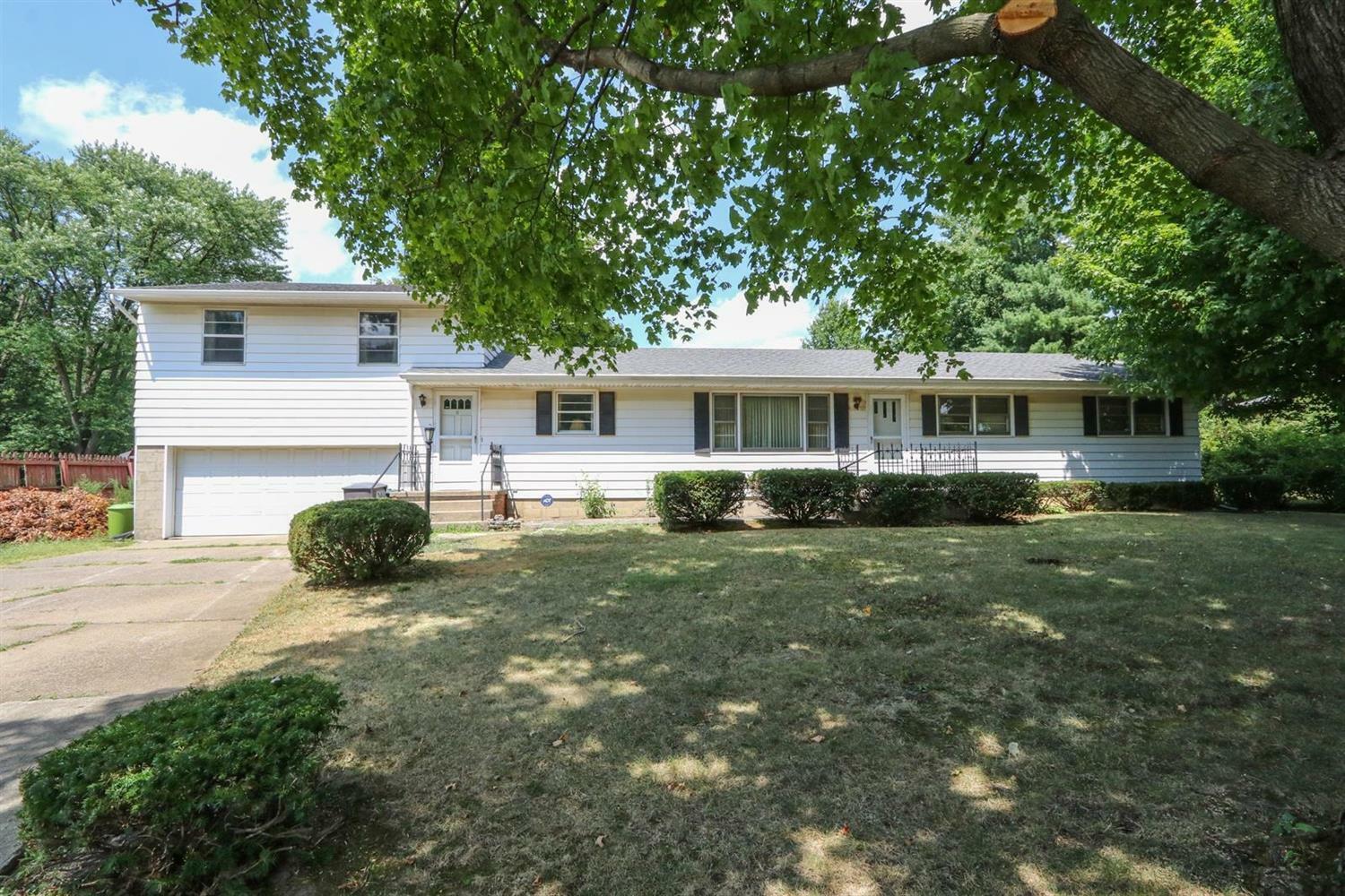 Property Photo:  6988 Hendrickson Rd  OH 45044 