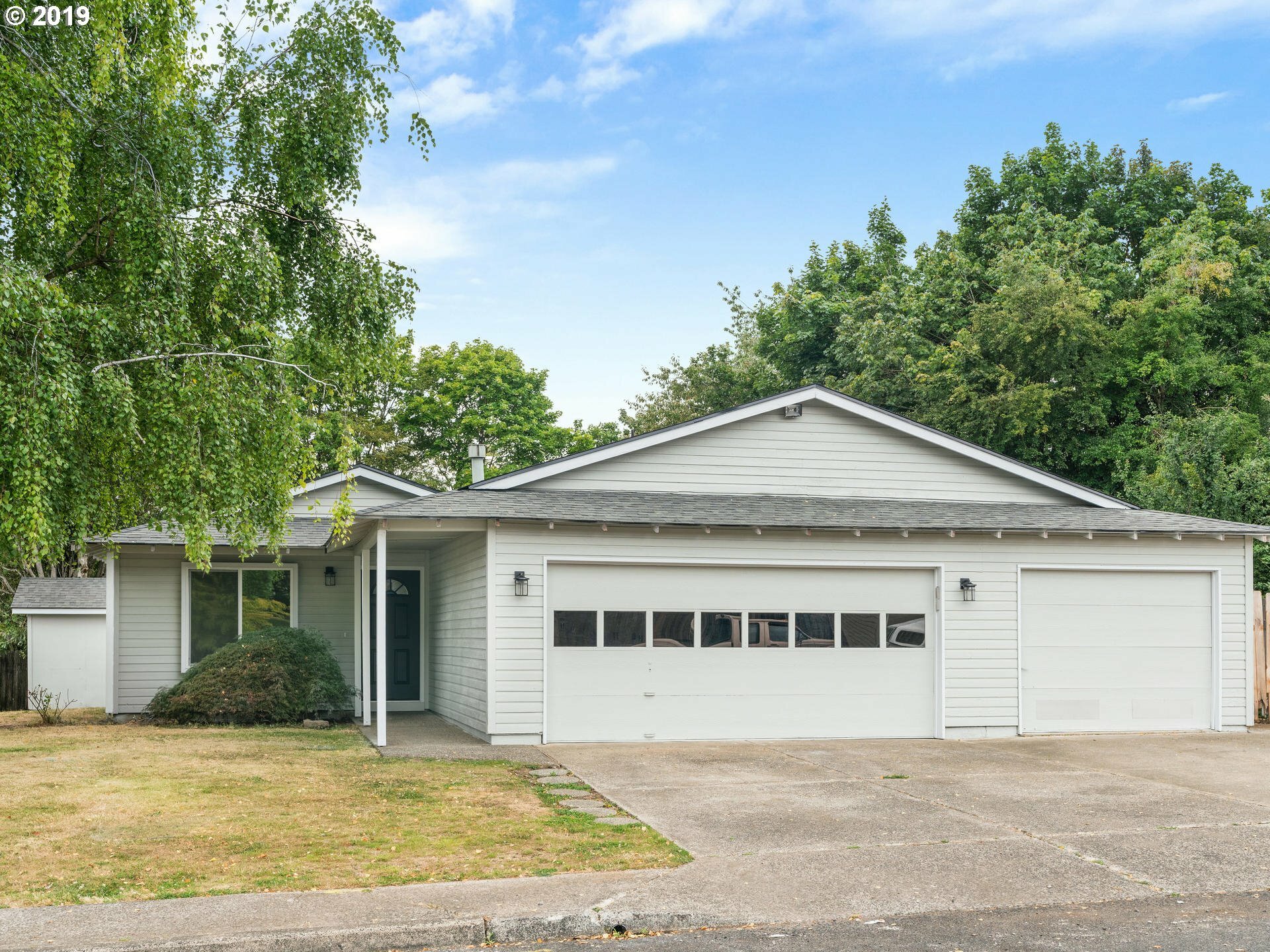 Property Photo: 10495 SE 86th Ave OR 97086