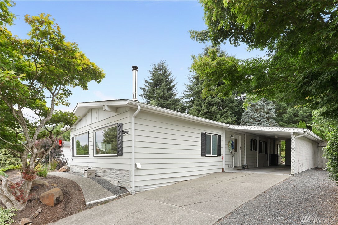 Property Photo:  23903 Rock Cir  WA 98021 