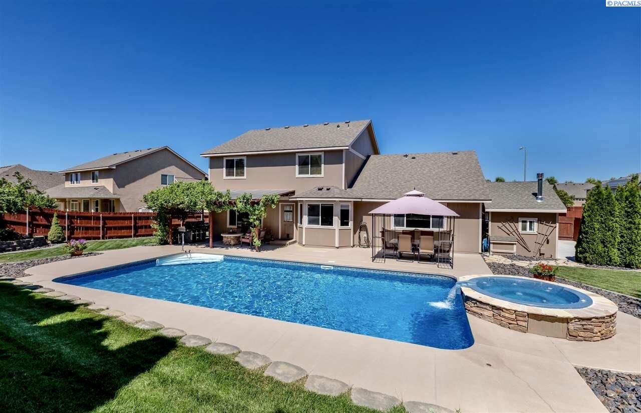 Property Photo:  8701 W 5th Ave  WA 99336 