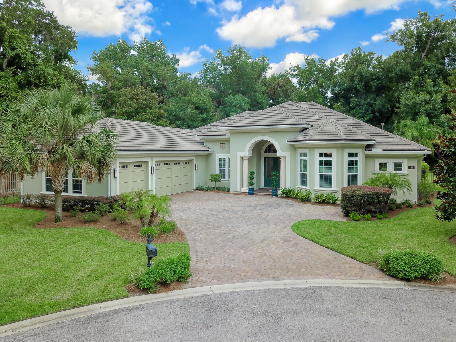 Property Photo: 141 Senora Court FL 32095