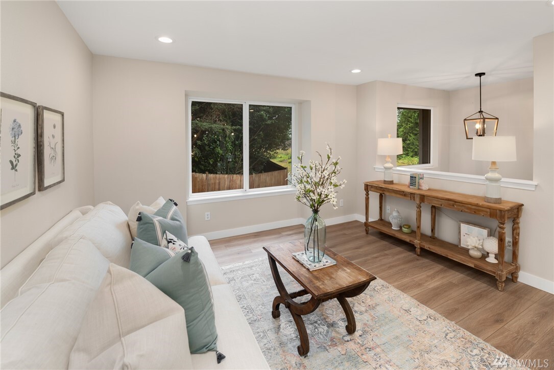 Property Photo: 4331 Shadowood Dr WA 98236