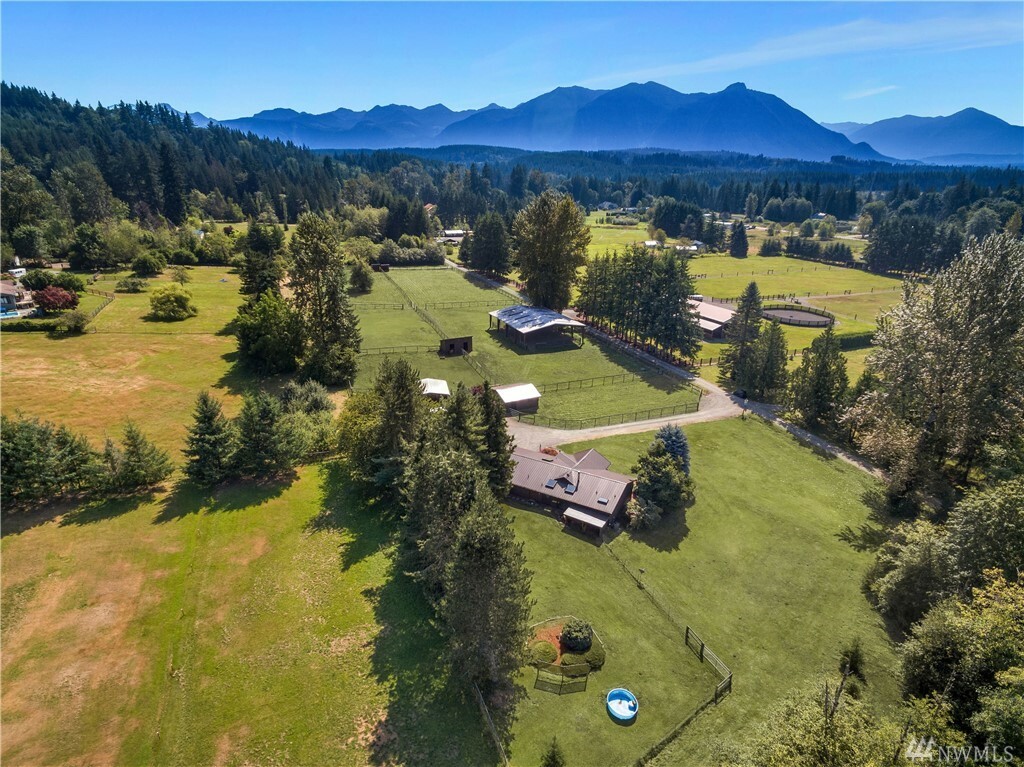 Property Photo:  38002 SE 45th Place  WA 98065 