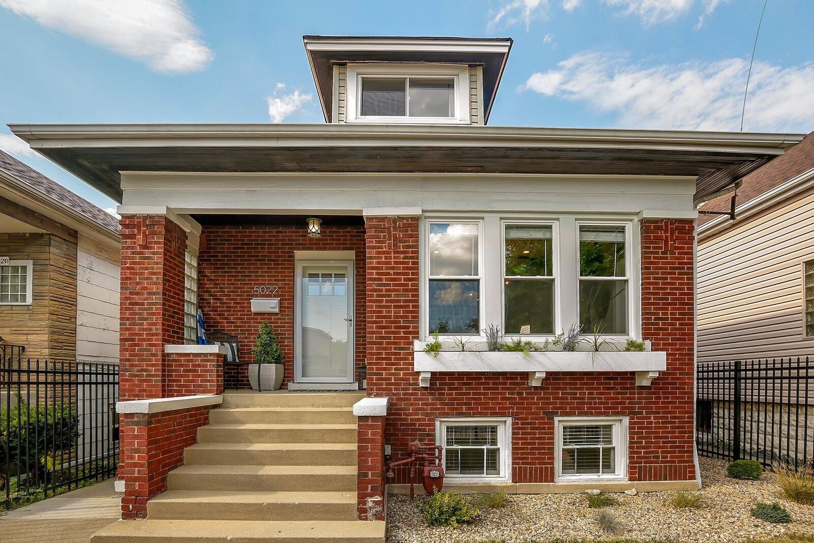 Property Photo: 5022 W Addison Street IL 60641