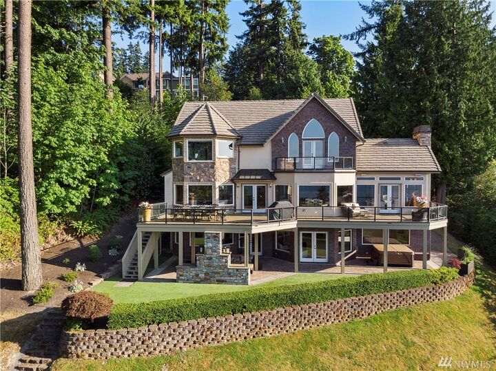 Property Photo: 682 Campbell Ave WA 98275