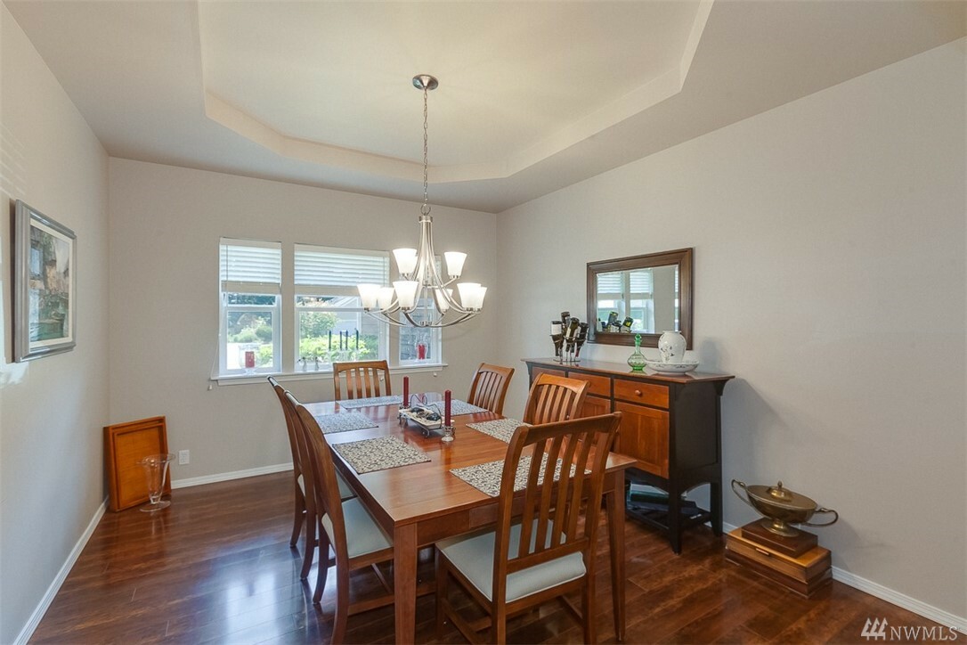 Property Photo: 1106 San Juan Dr WA 98282