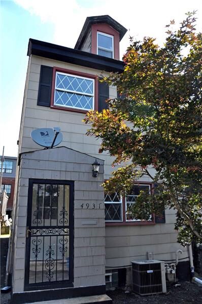 Property Photo:  4931 Yew St  PA 15224 