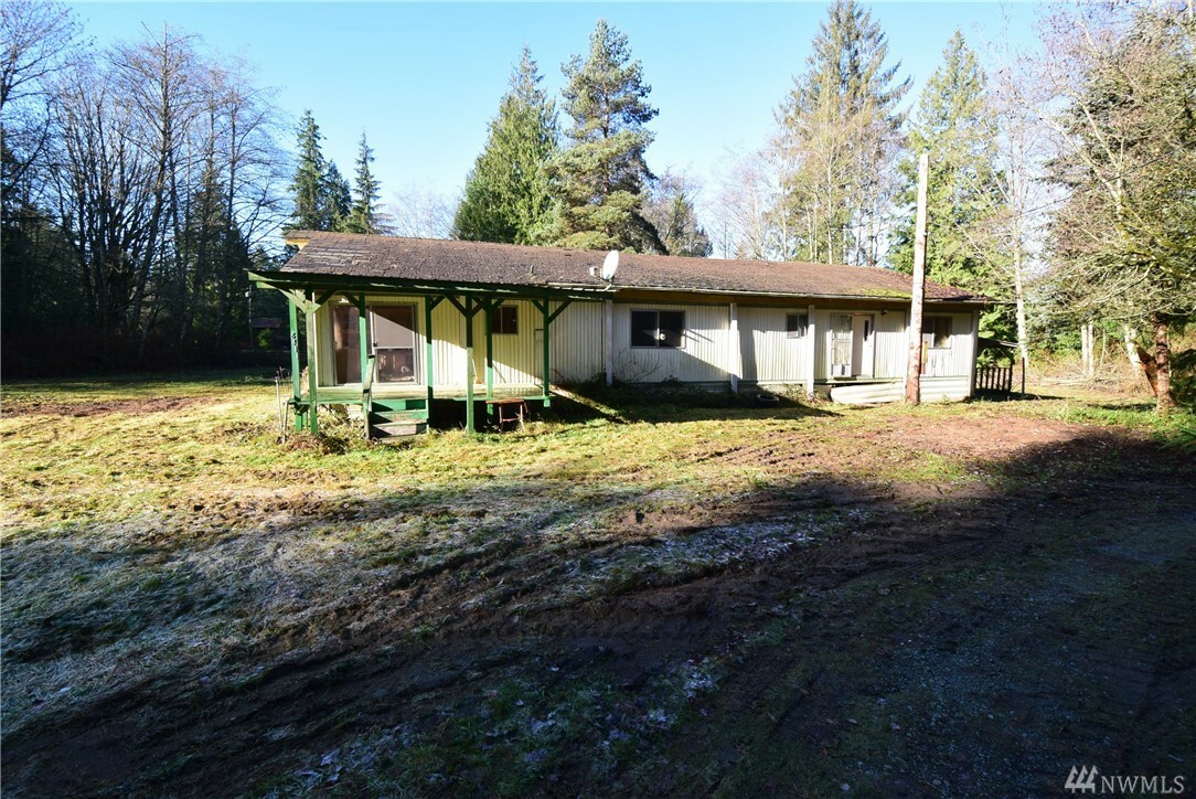 Property Photo:  6411 Happy Hollow Rd  WA 98292 