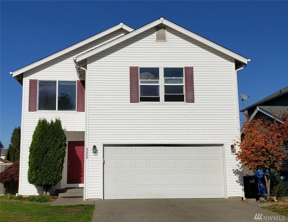 Property Photo:  9429 187th St Ct E  WA 98375 